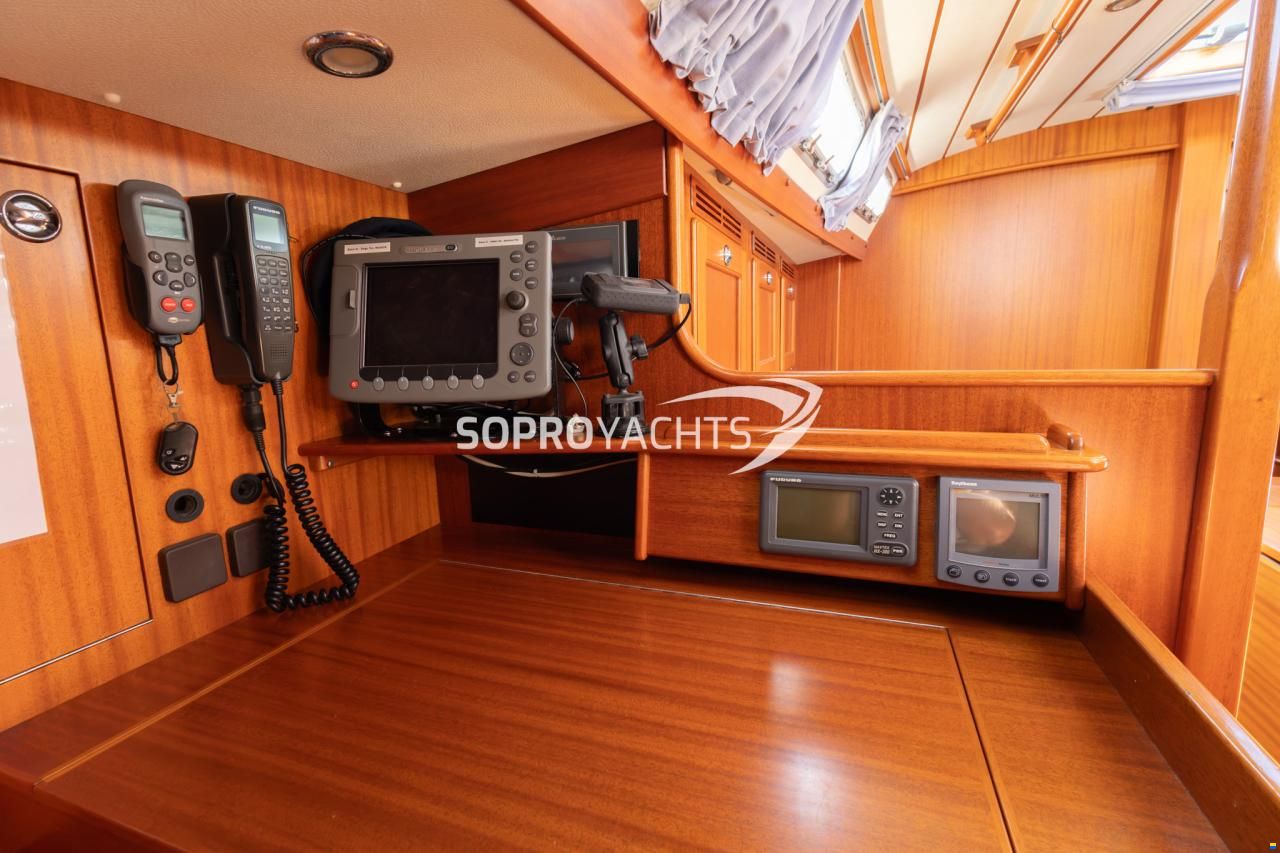 Hallberg-Rassy 43