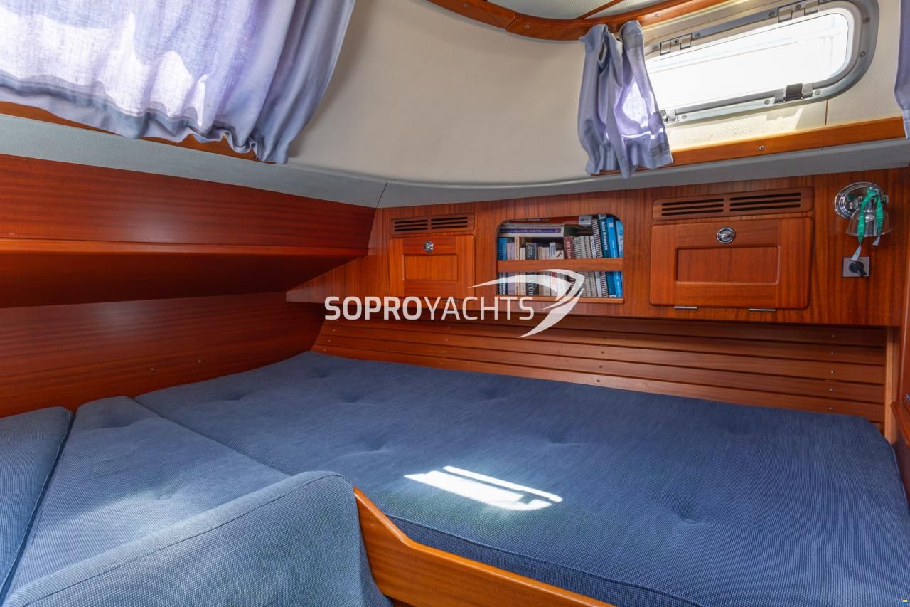 Hallberg-Rassy 43