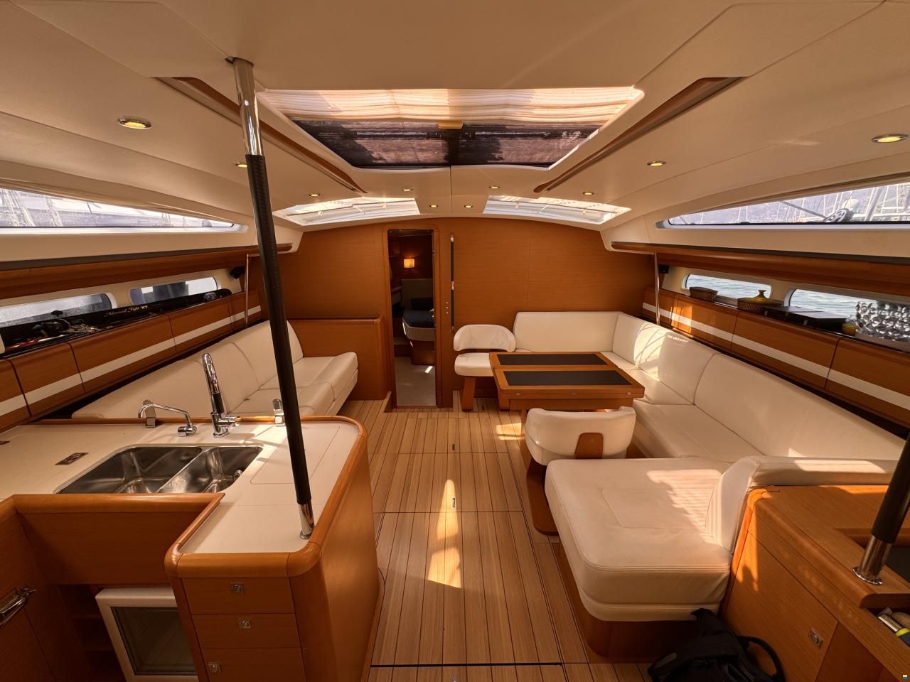 Jeanneau 57