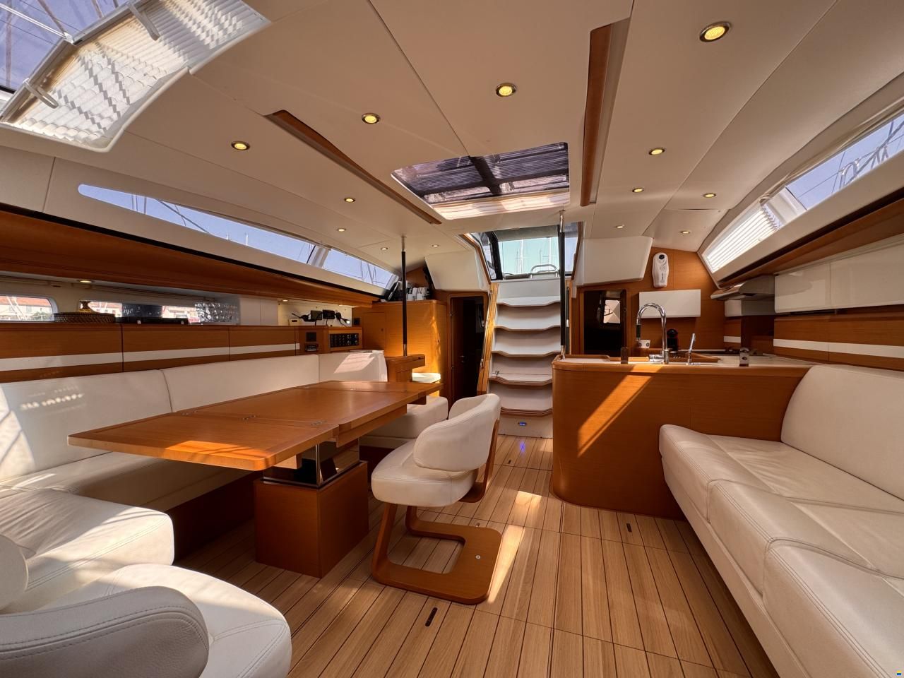 Jeanneau 57