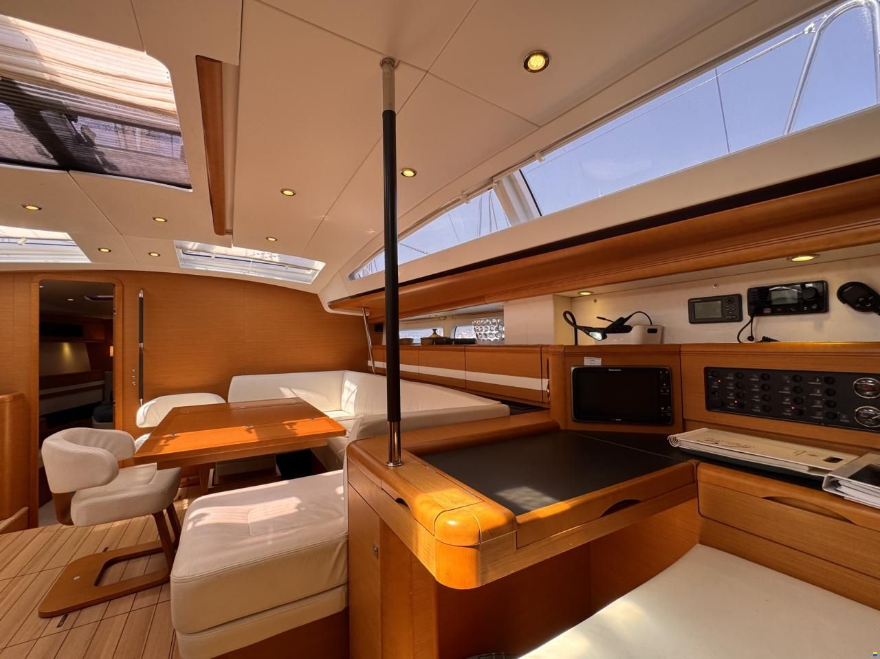 Jeanneau 57