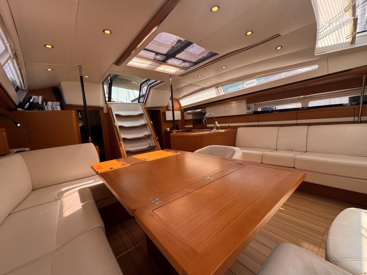 Jeanneau 57