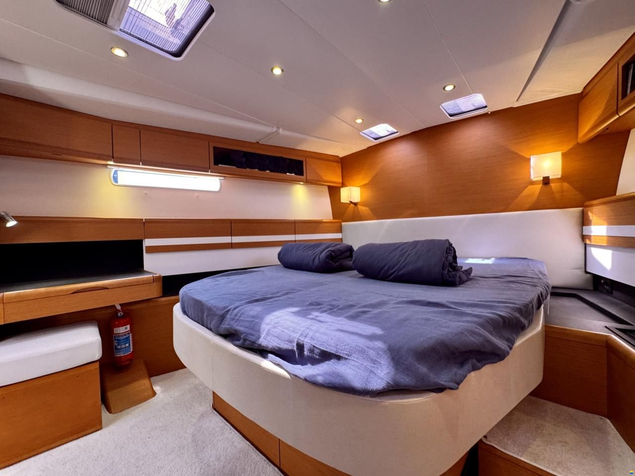Jeanneau 57
