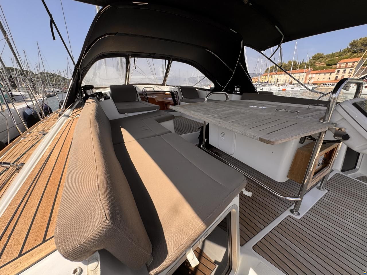 Jeanneau 57
