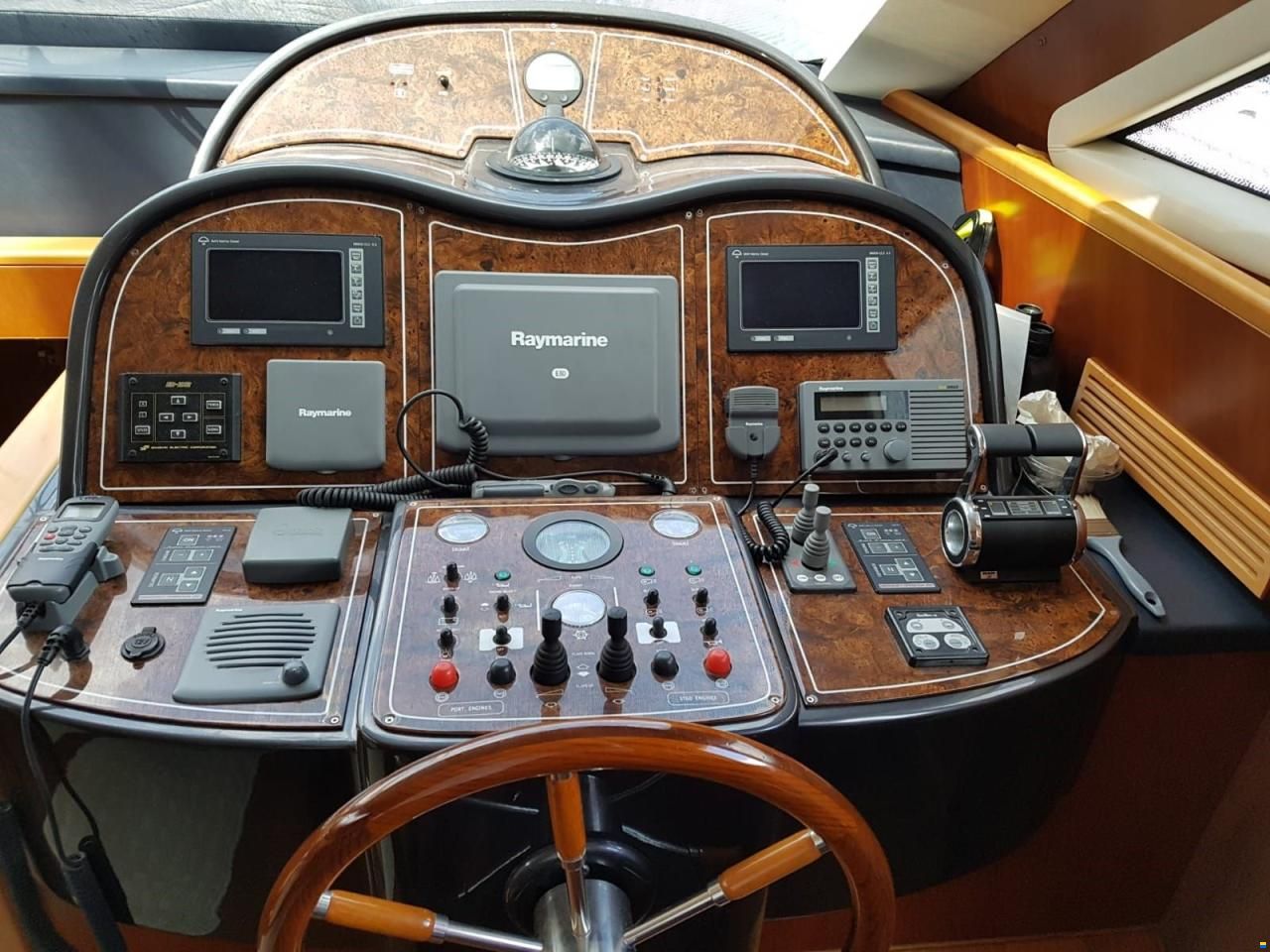 Cayman 62 Fly