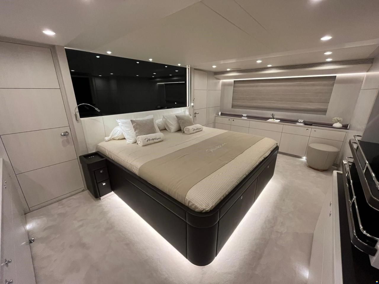 Van der Valk 85