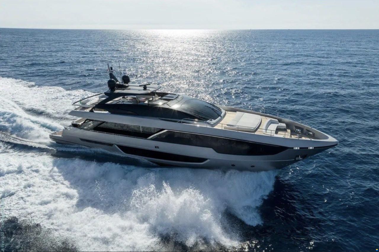 Riva 102 Corsaro Super