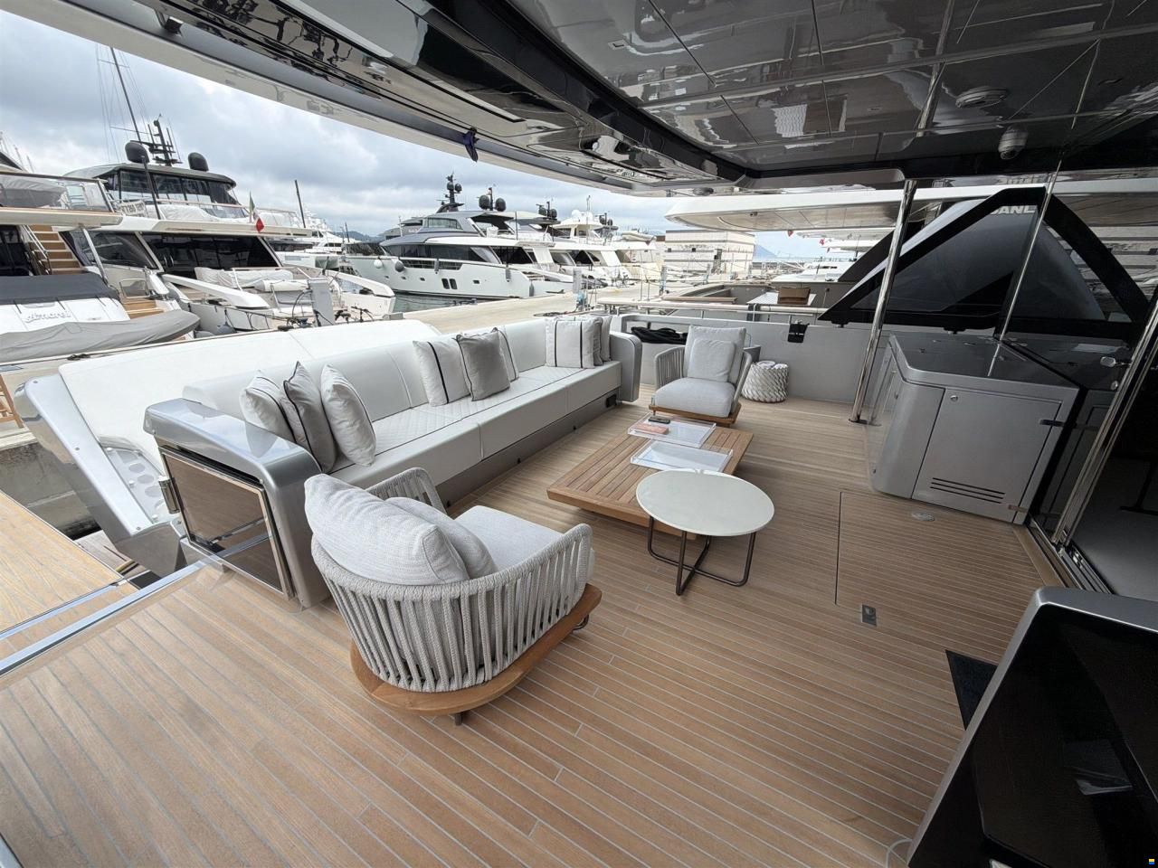 Riva 102 Corsaro Super