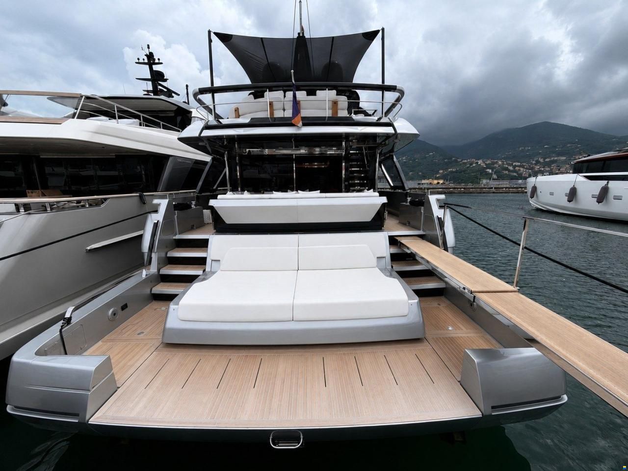 Riva 102 Corsaro Super