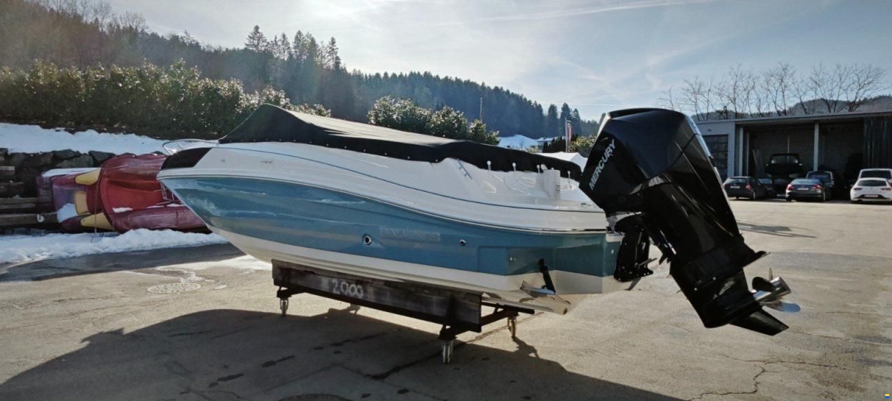 Bayliner VR6 CUDDY OUTBOARD