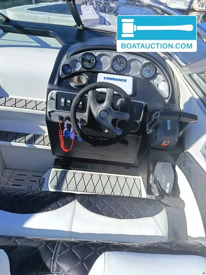 Crownline 315 SCR