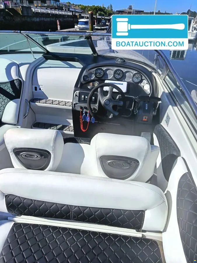 Crownline 315 SCR