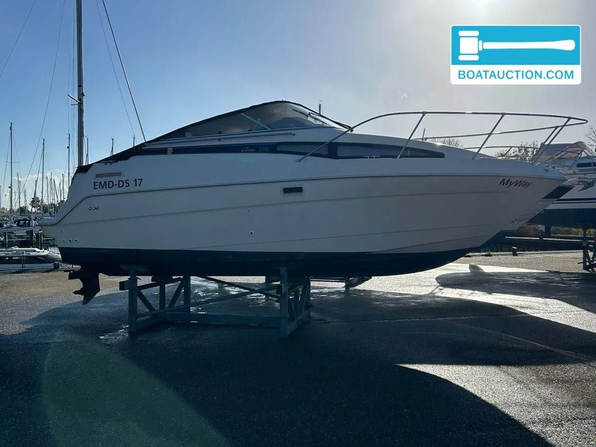 Bayliner 2355