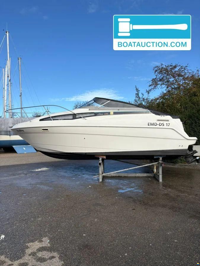 Bayliner 2355