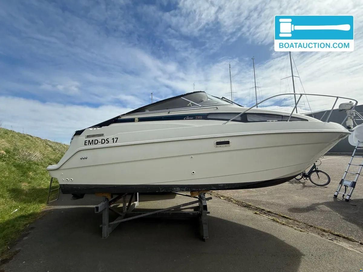 Bayliner 2355