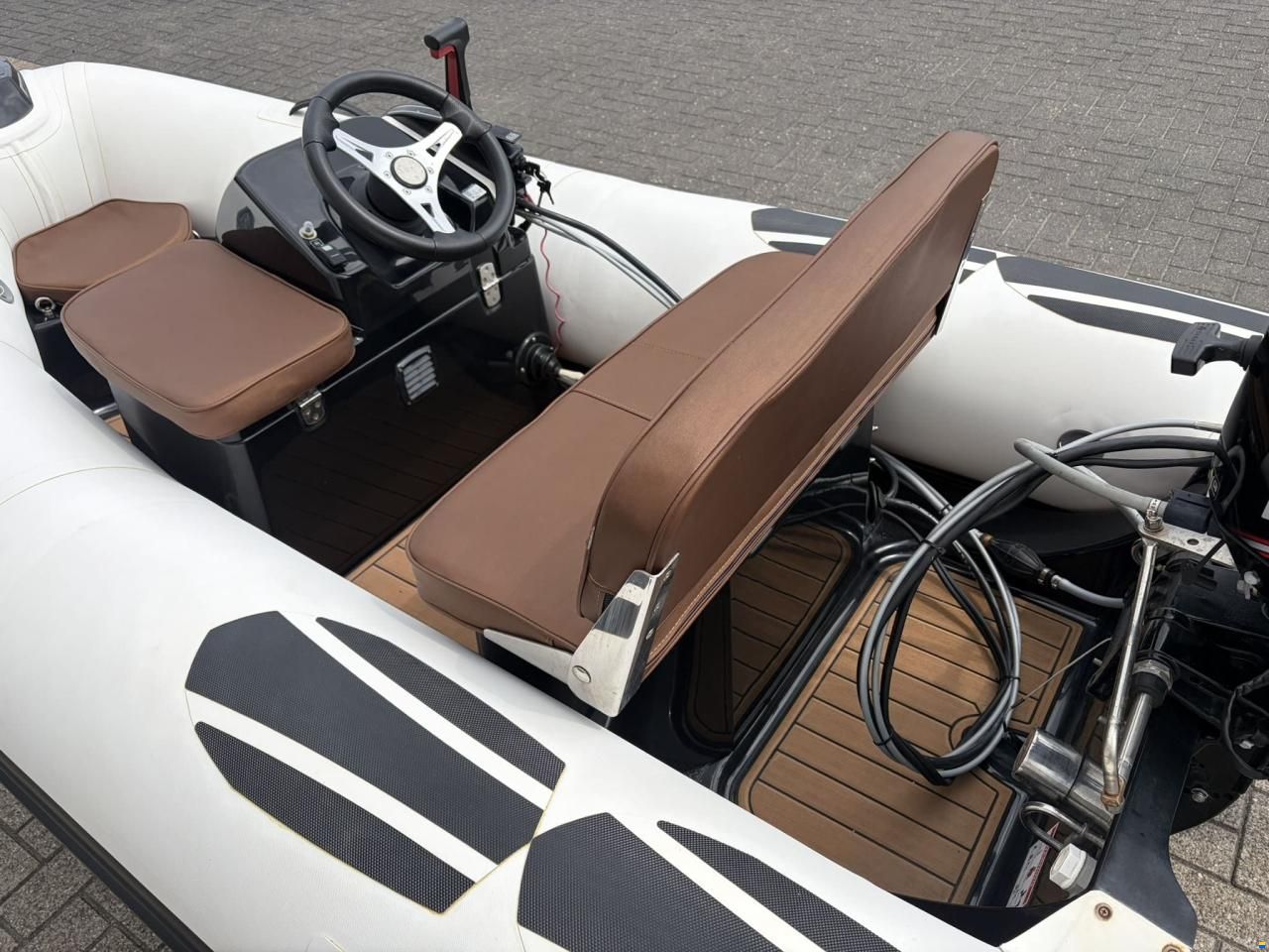 Brig Inflatable Boats Falcon 330 de Luxe