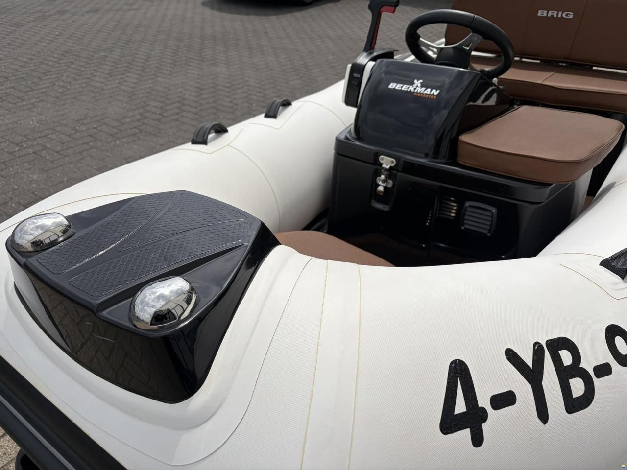 Brig Inflatable Boats Falcon 330 de Luxe