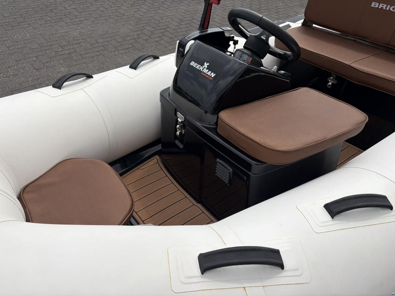 Brig Inflatable Boats Falcon 330 de Luxe