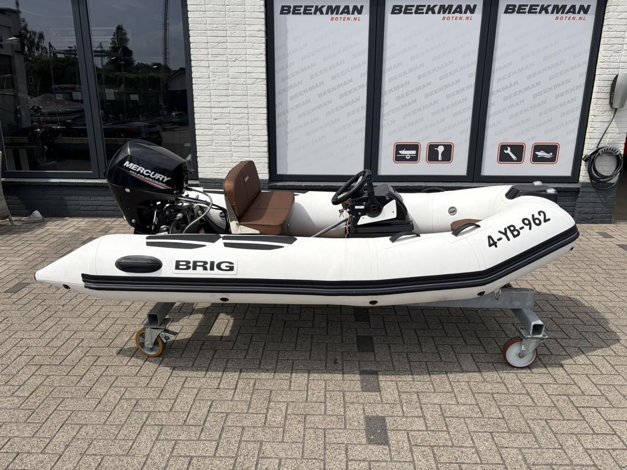Brig Inflatable Boats Falcon 330 de Luxe