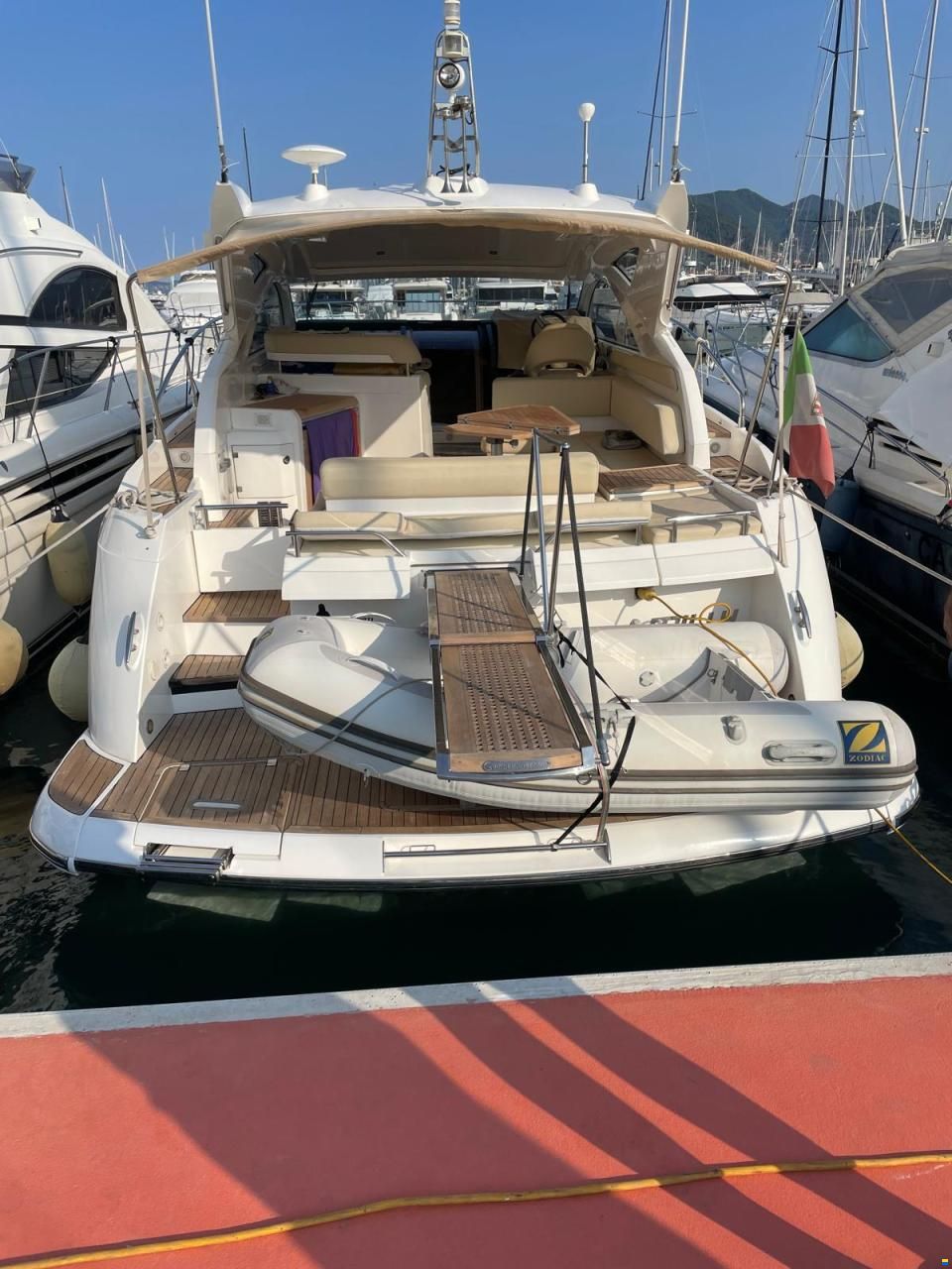 Fairline TARGA 44