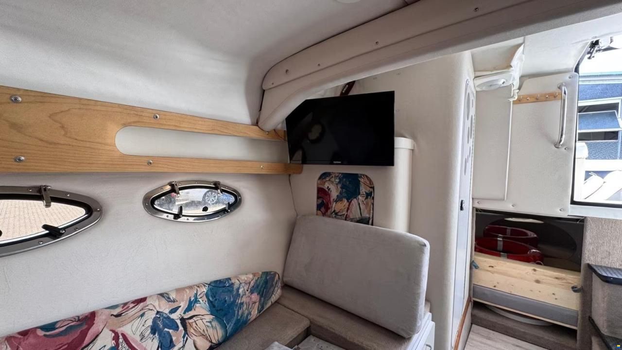 Crownline Crowliner 250cr