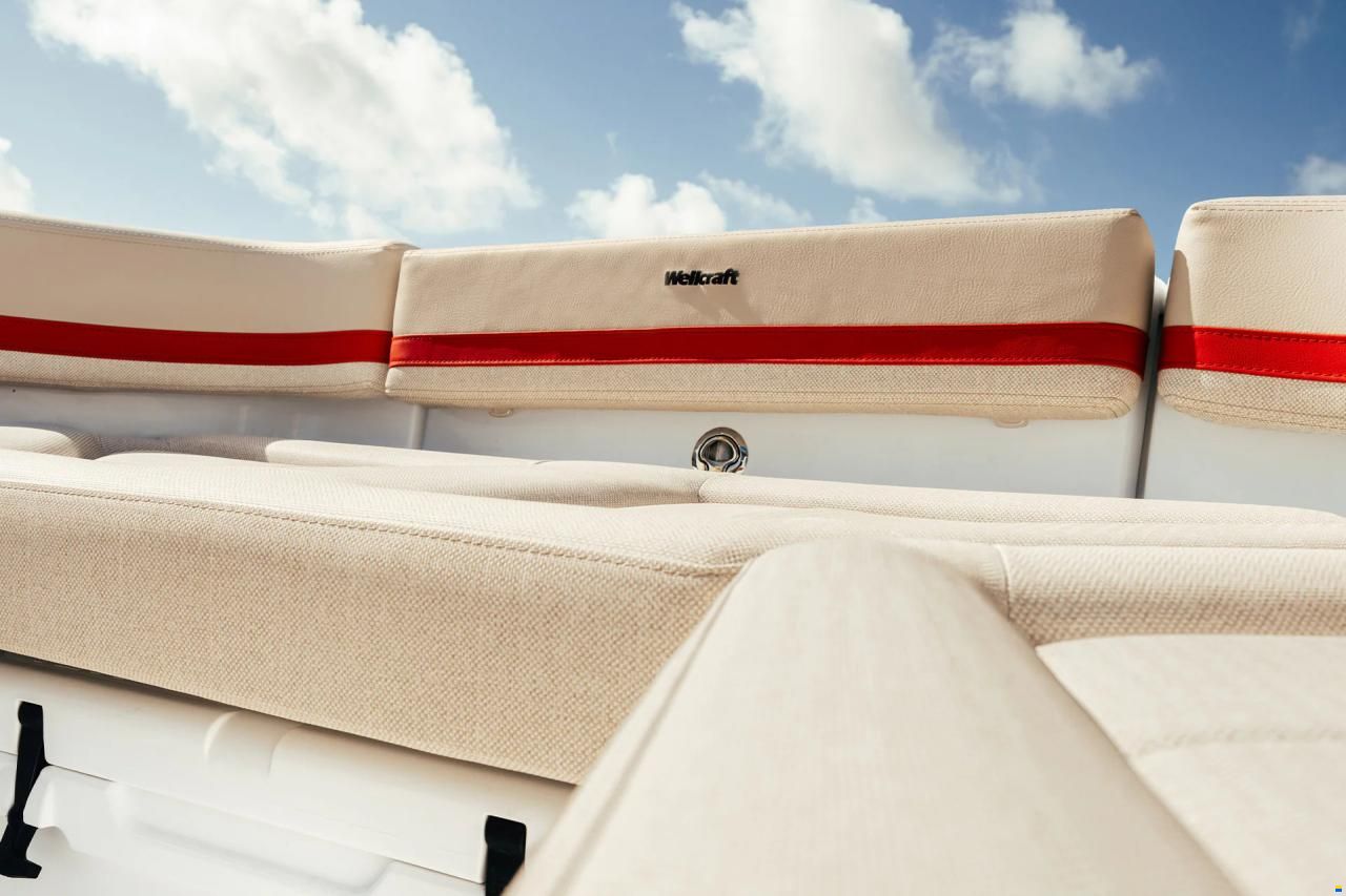Wellcraft 28 T-Top