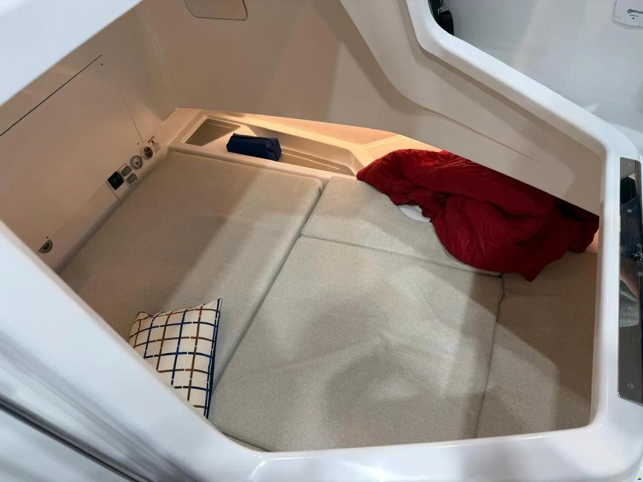 Wellcraft 28 T-Top