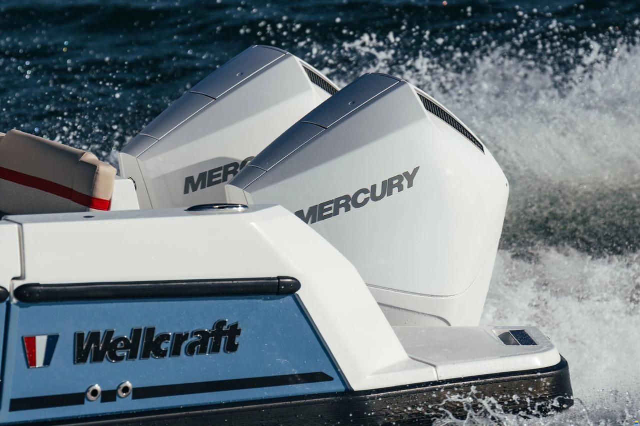 Wellcraft 28 T-Top