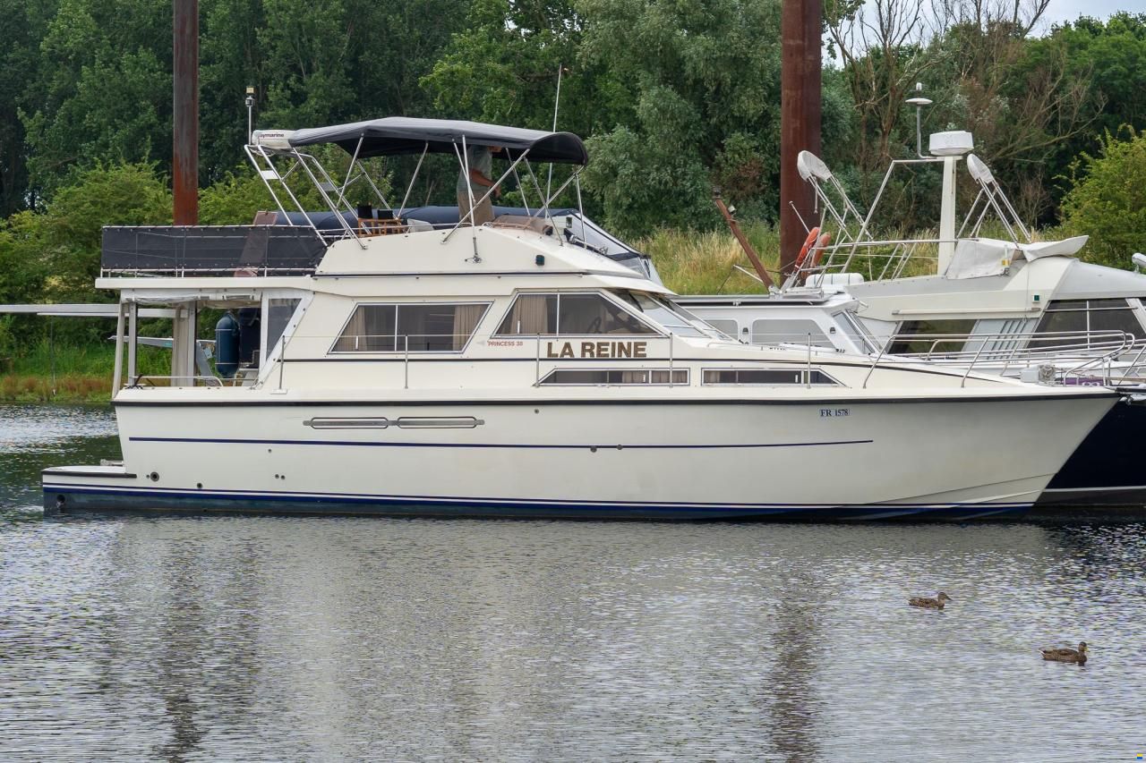 Princess 385