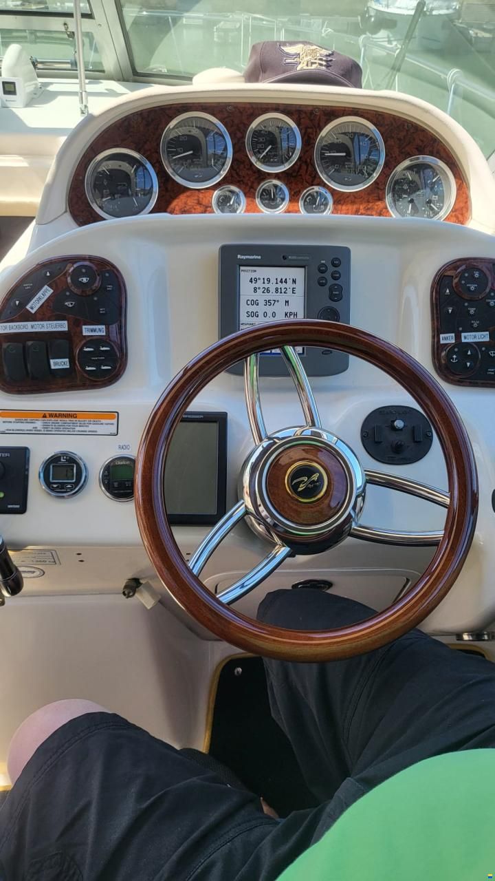 Sea Ray 335 Sundancer
