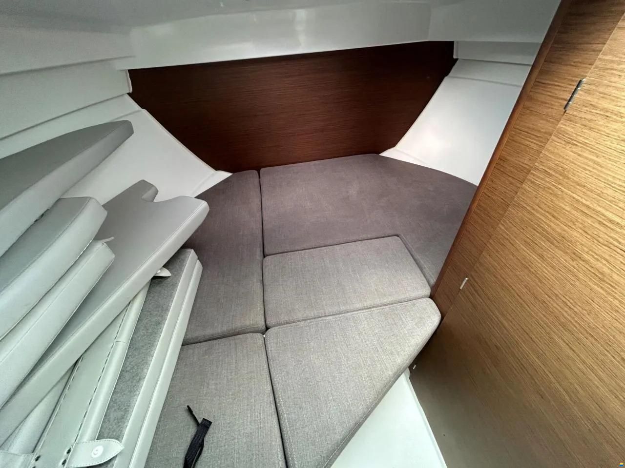 Beneteau Antares 7
