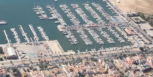 Amarre 17x5 metros en Vilanova y la Gelt