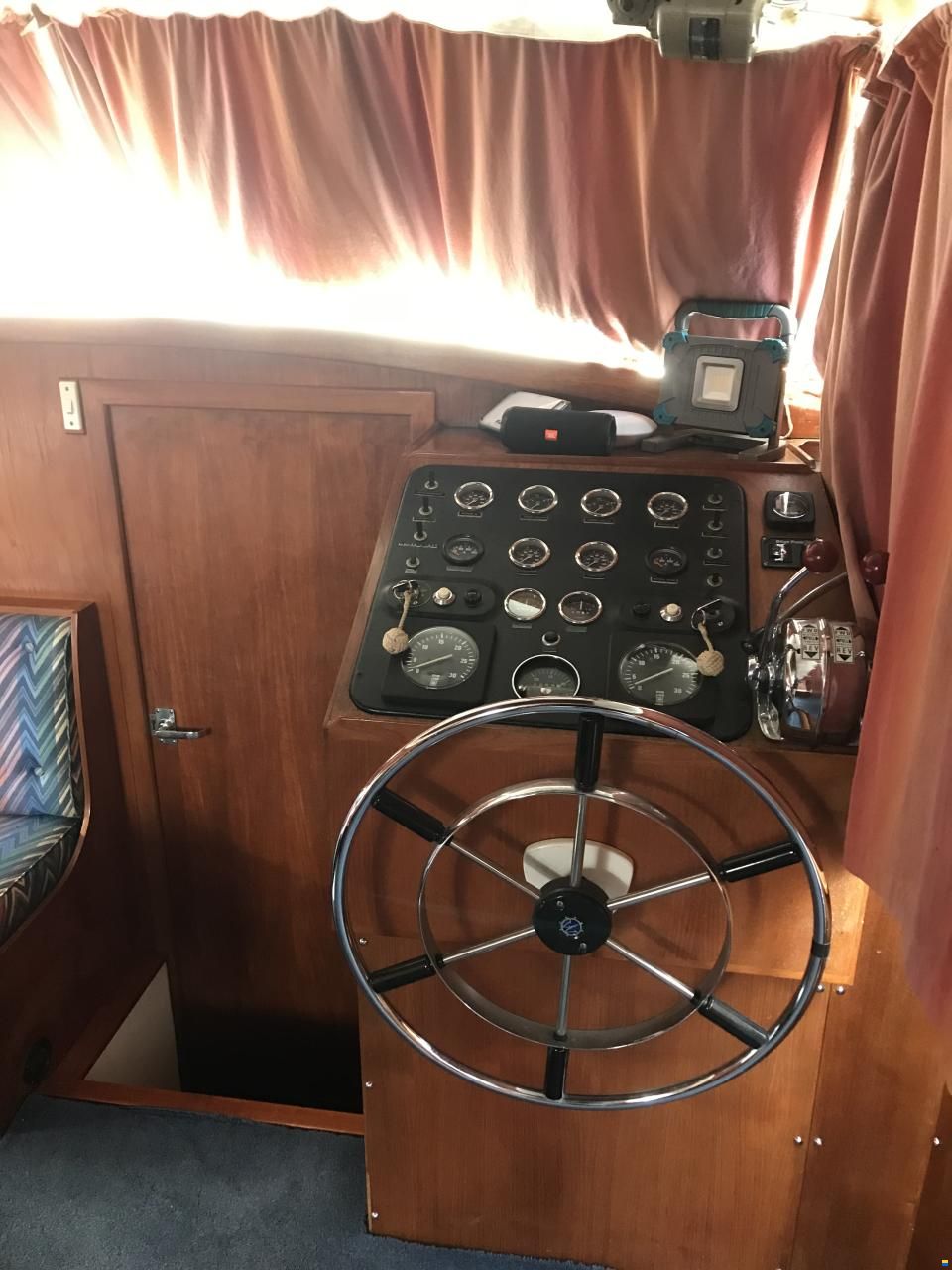 Broom Ocean 37