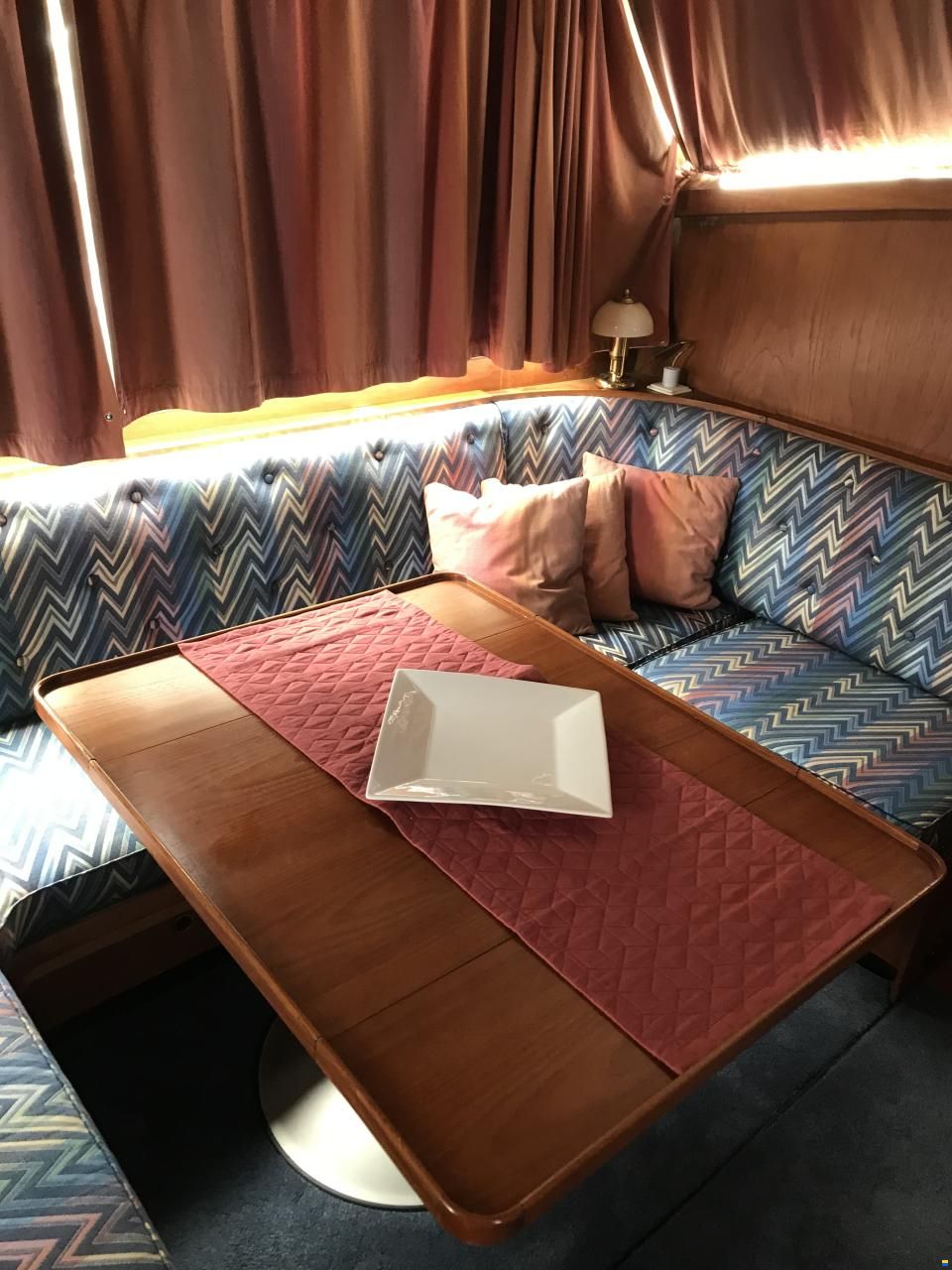 Broom Ocean 37
