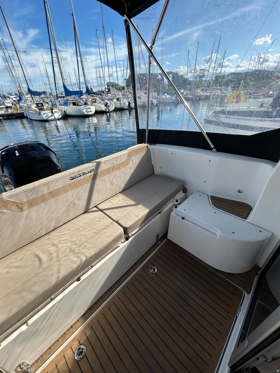 Quicksilver 755 Weekend