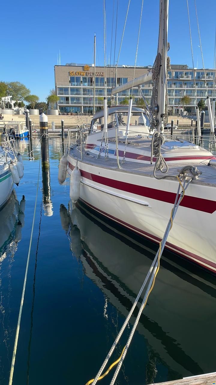 Aphrodite 37