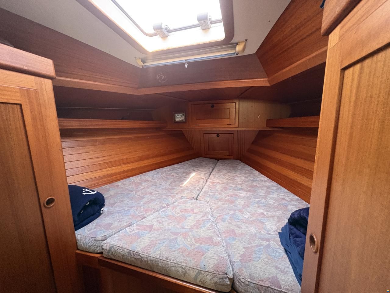 Aphrodite 37