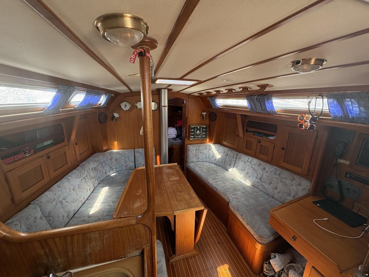 Aphrodite 37