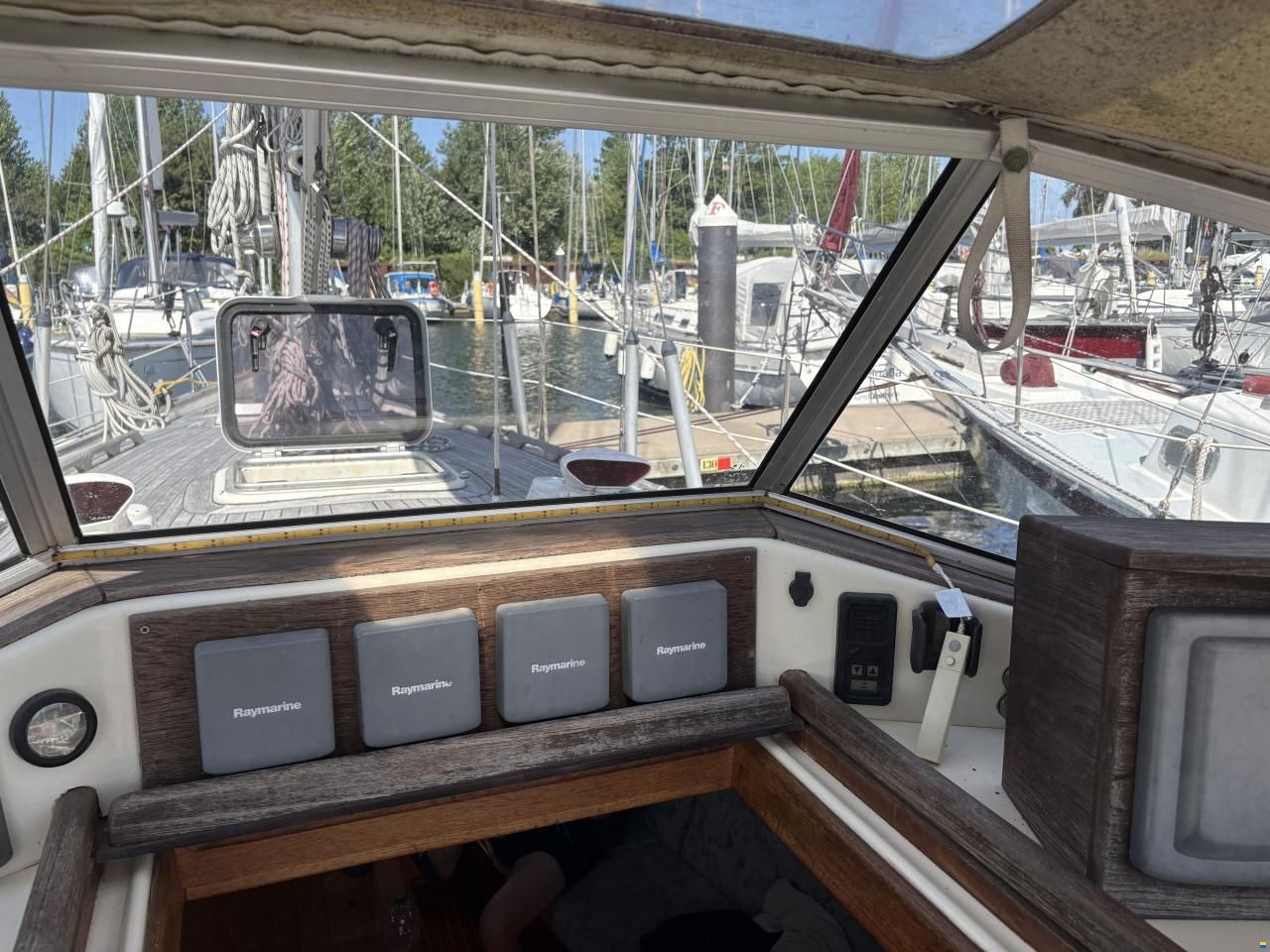 Aphrodite 37