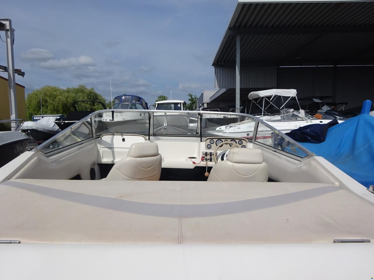Regal 176