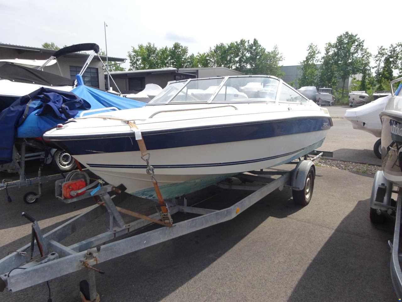Regal 176