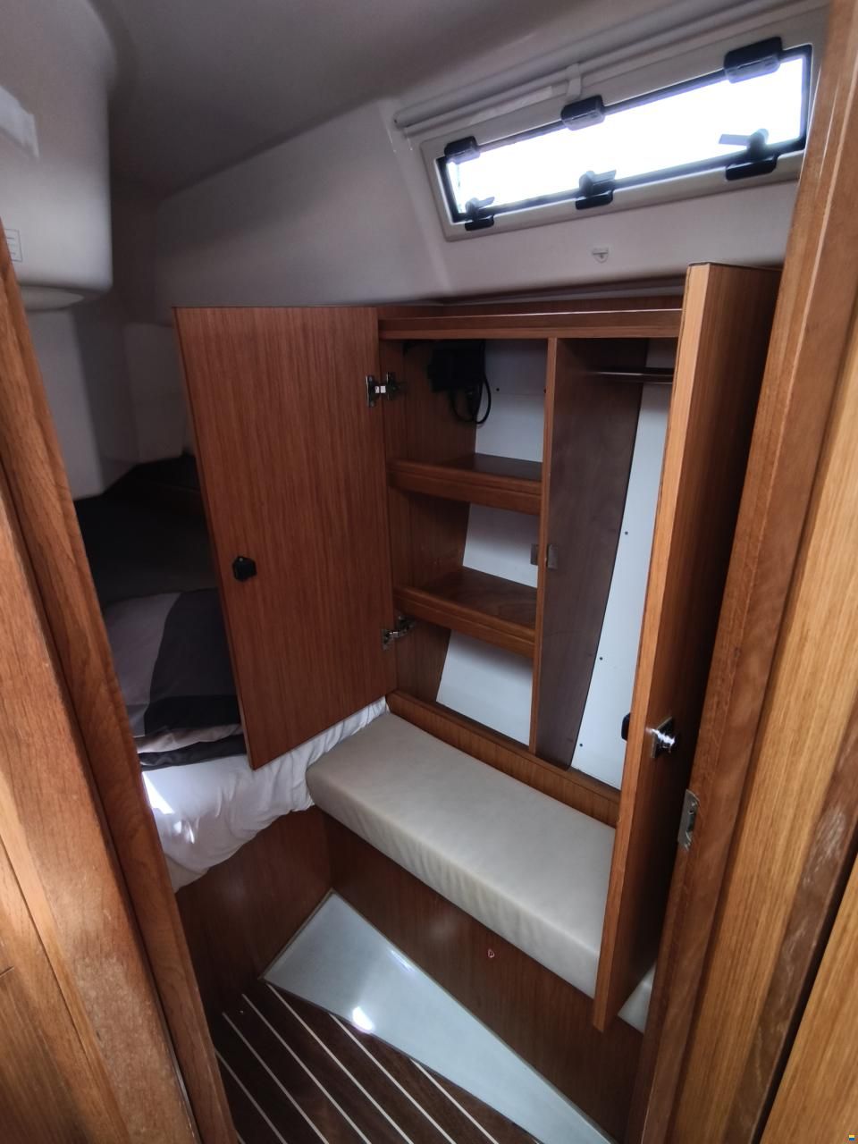 Bavaria 34 cruiser