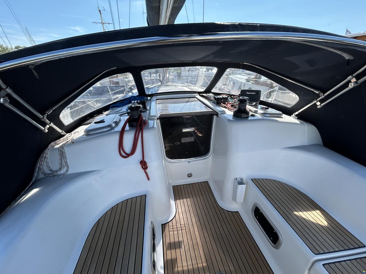 Dufour 40 Performance