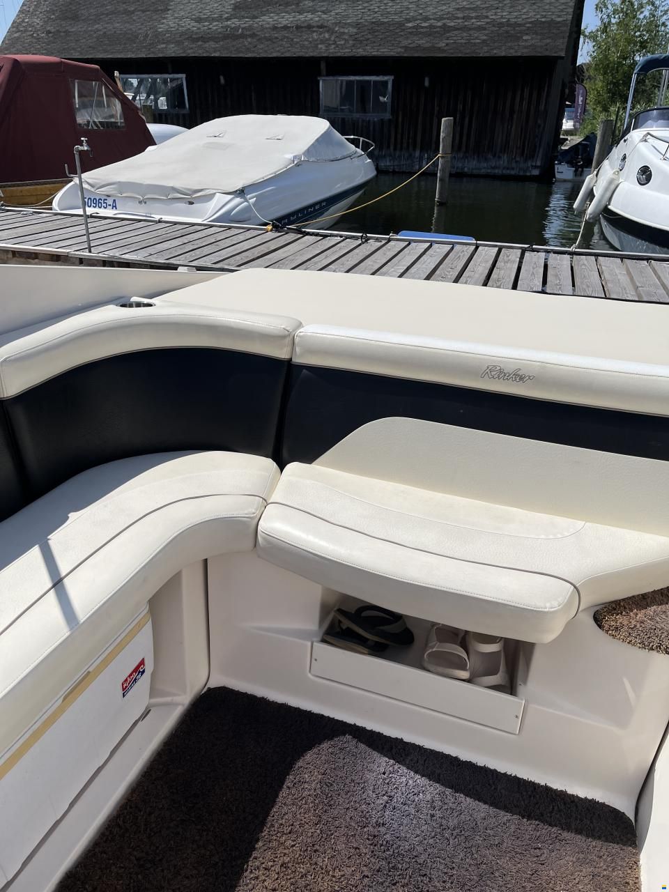 Rinker Captiva 232