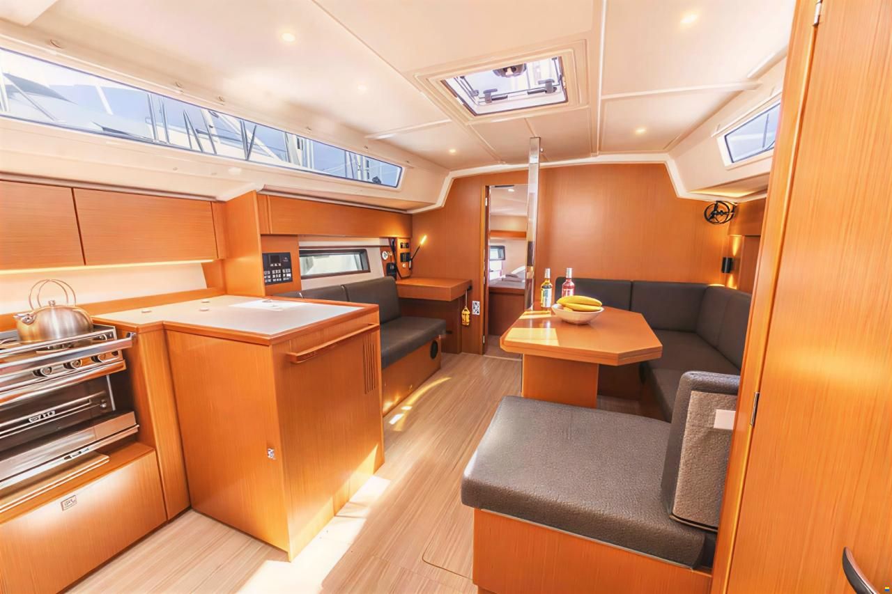 Bavaria C42