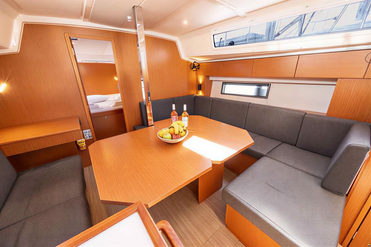 Bavaria C42