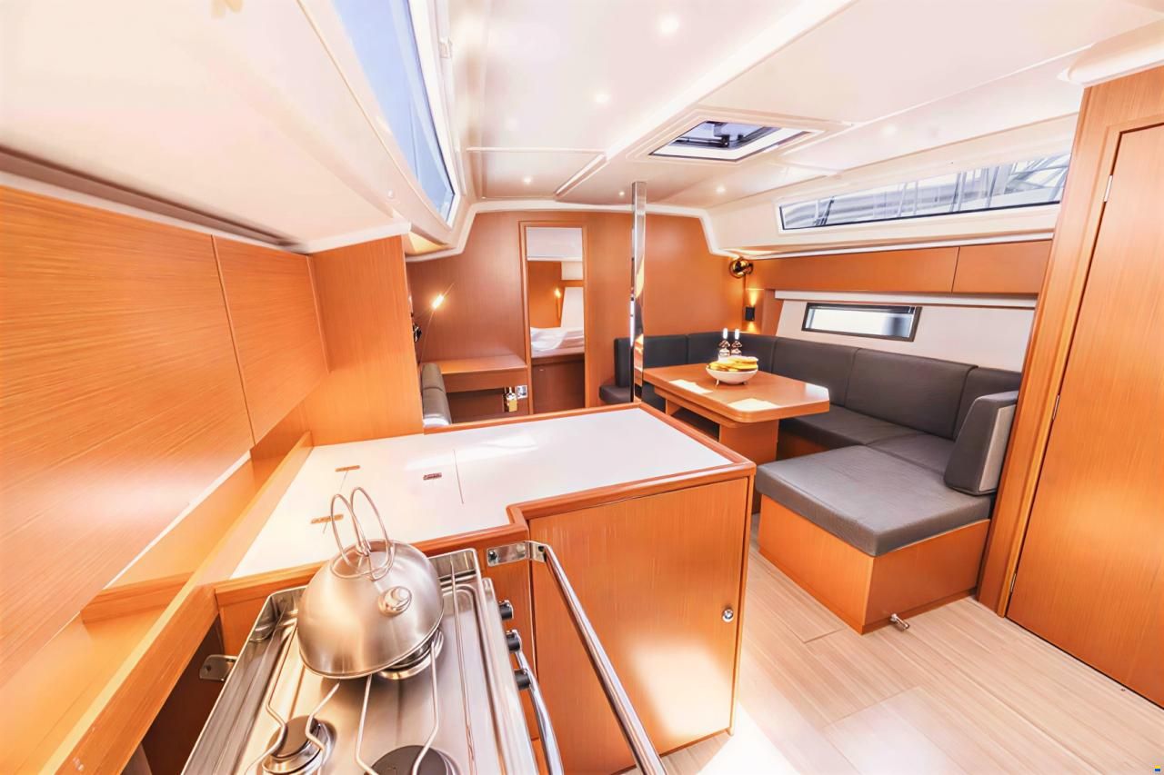 Bavaria C42