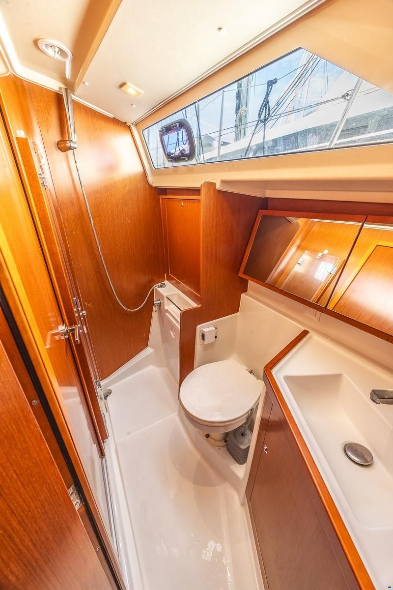 Beneteau Oceanis 41.1