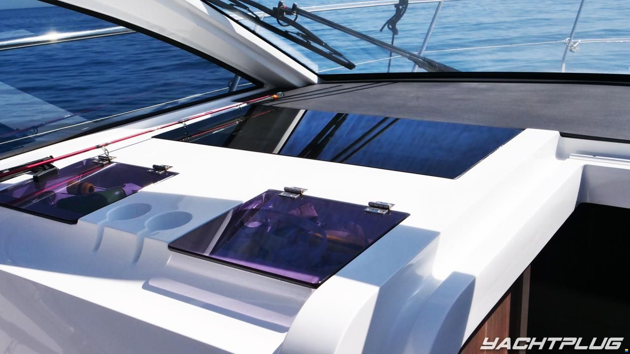 Sealine S330