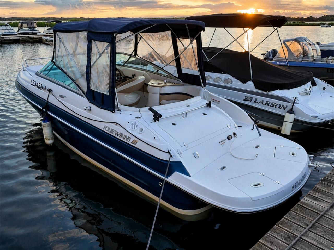 Four Winns 215 Sundowner